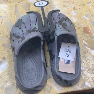 Boys camouflage crocs